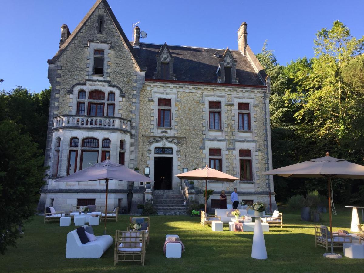 Chateau La Thuiliere Saint-Front-de-Pradoux Exteriér fotografie